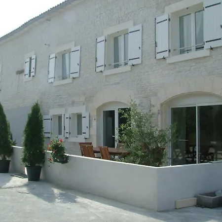 6 Personnes Cognac Piscine Semesterbostad Houlette